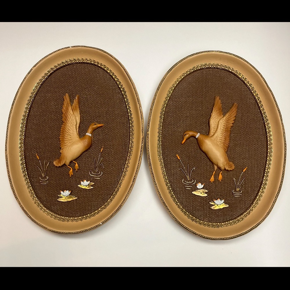 Vintage Set Of Two Chalkware Wall Plaque Duck Flying/Mid-Century Bird Decor